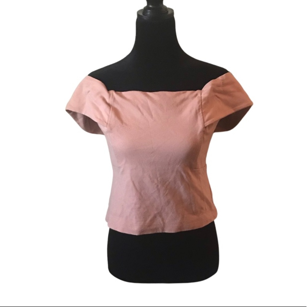 Off shoulder deletta top